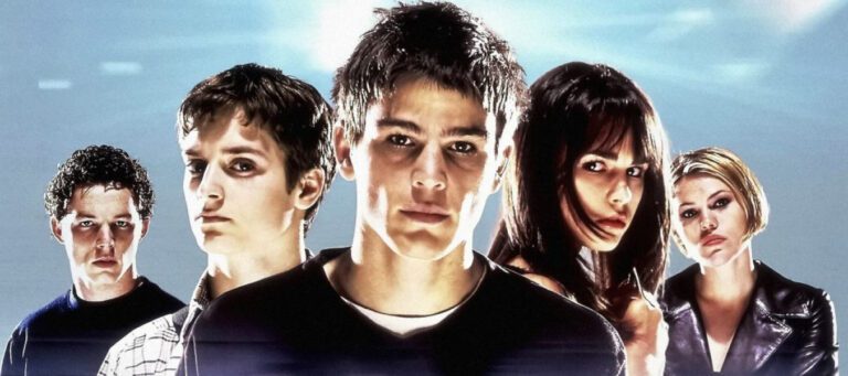 Miramax анонсировала ремейк культового хоррора «Факультет» 1998 года.