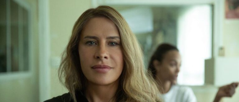 Испанская актриса Карла София Гаскон попала в скандал из-за расистских твитов