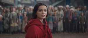 Disney представляет новых героев фильма «Белоснежка»: Галь Гадот и Рэйчел Зеглер в кадре