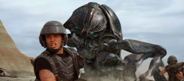 Sony Pictures запланировала ремейк культового фильма «Звездный десант»