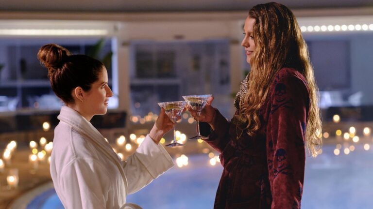 Еще один обзор Simple Favour – «Пенистое, залитое солнцем веселье»