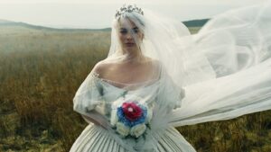 Рецензия на фильм «Грозовой перевал» (2026) — «Экранизация лихорадочного сна»