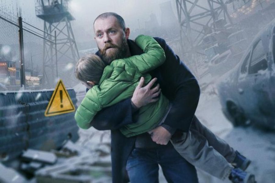 Звезда «Аритмии» Николай Шрайбер сыграет Пьера Безухова 1 Рецензия на сериал «Резервация»: Денис Шведов разбирается с магнитной аномалией