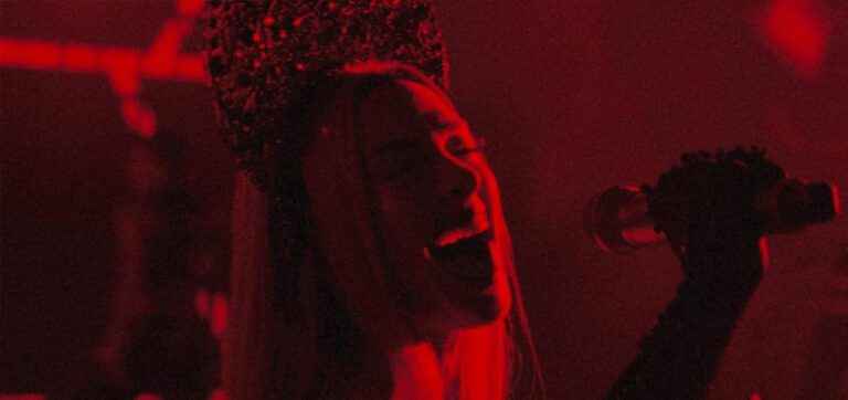 Стал доступен новый трейлер фильма «Мать Мария» с Энн Хэтэуэй (18+)